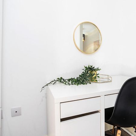 Exclusive One Bedroom Apartment - City Centre - Free Wi-Fi Netflix Sheffield Exterior photo